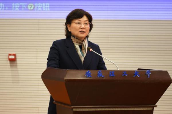 等閑識得東風面 萬紫千紅總是春 ——淮南市教育體育局黨委書記、局長李蔚然受邀參加安徽省數學學會2021年年會